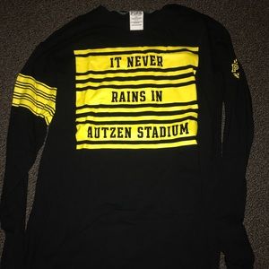 VS Pink Oregon Ducks shirt